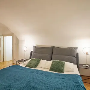Lazenska N4 Praga